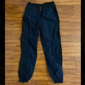 Lululemon track pants size6